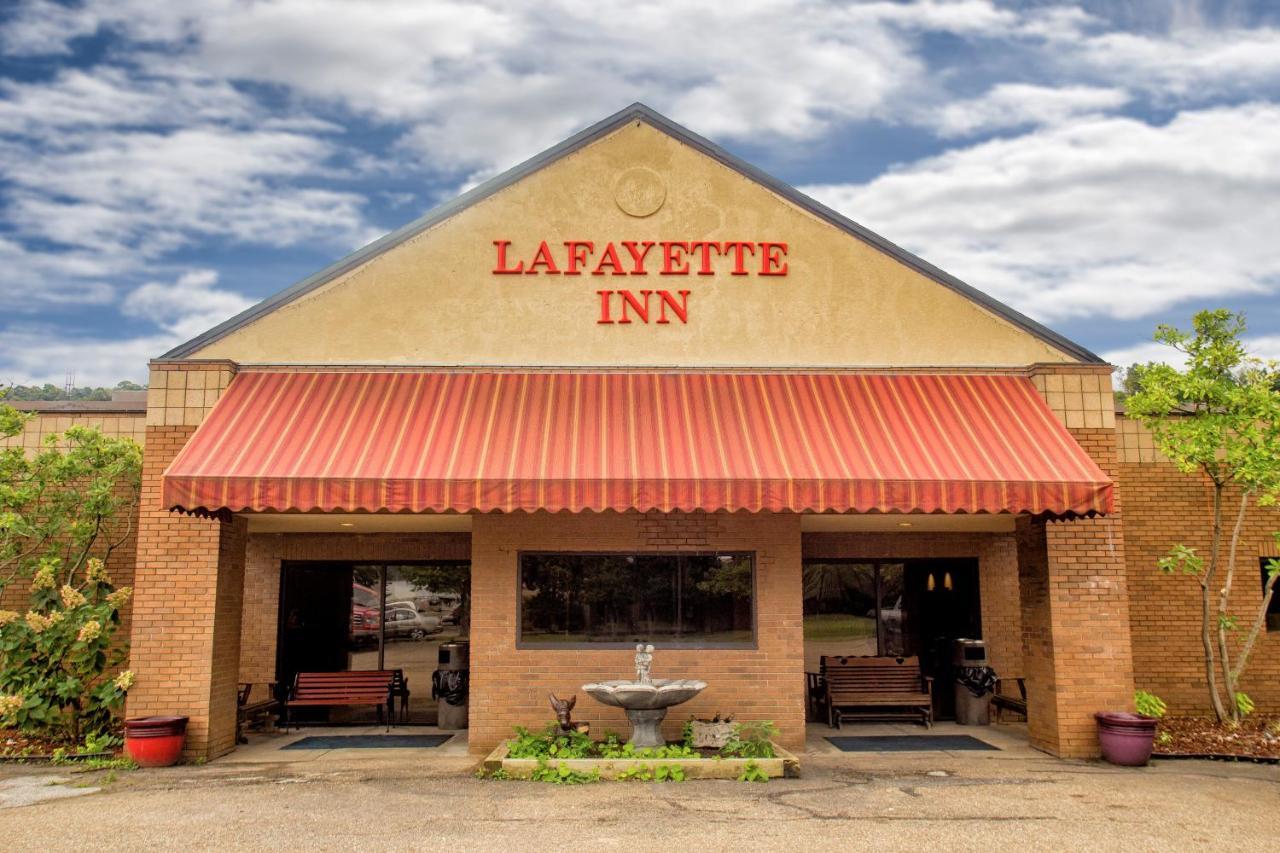 Lafayette Inn Moundsville Exterior photo